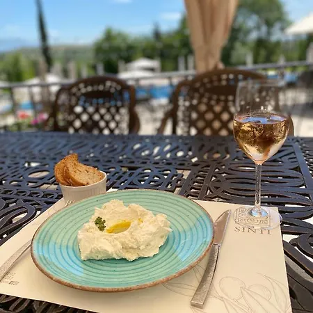 Sintica Отель Сандански